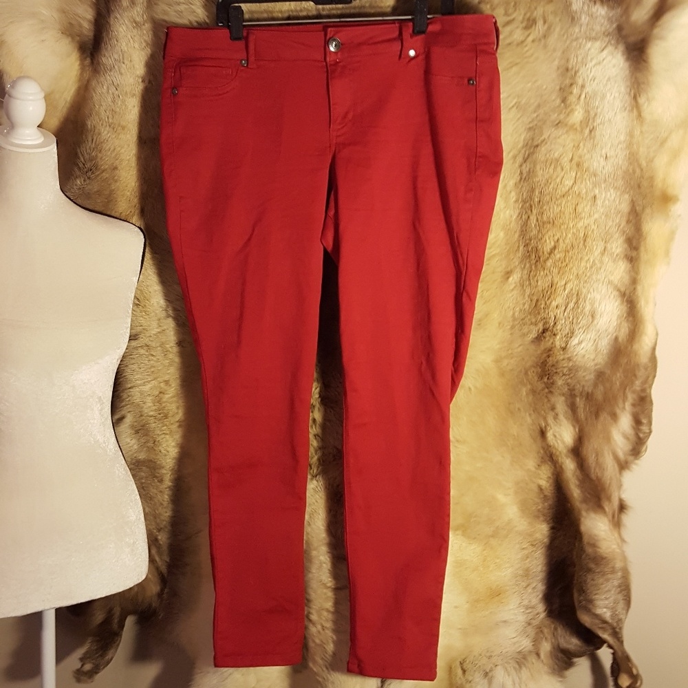 Maurices Red Jeggings  XL/14